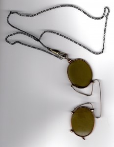 ПЕНСНЕ С ЦЕПОЧКОЙ - ВИД СПЕРЕДИ - 3